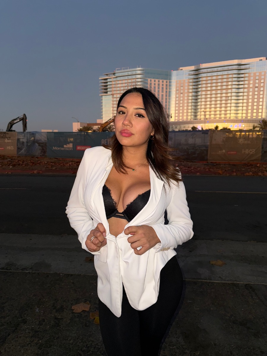 Take a pause and enjoy Ali Cruz — streaming from Shiraz