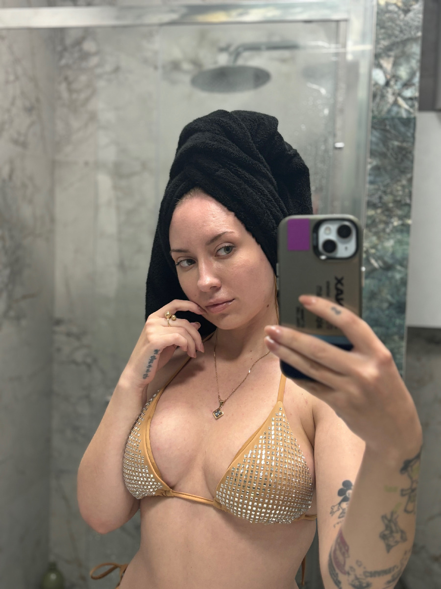 Nude girl KateV in Shiraz