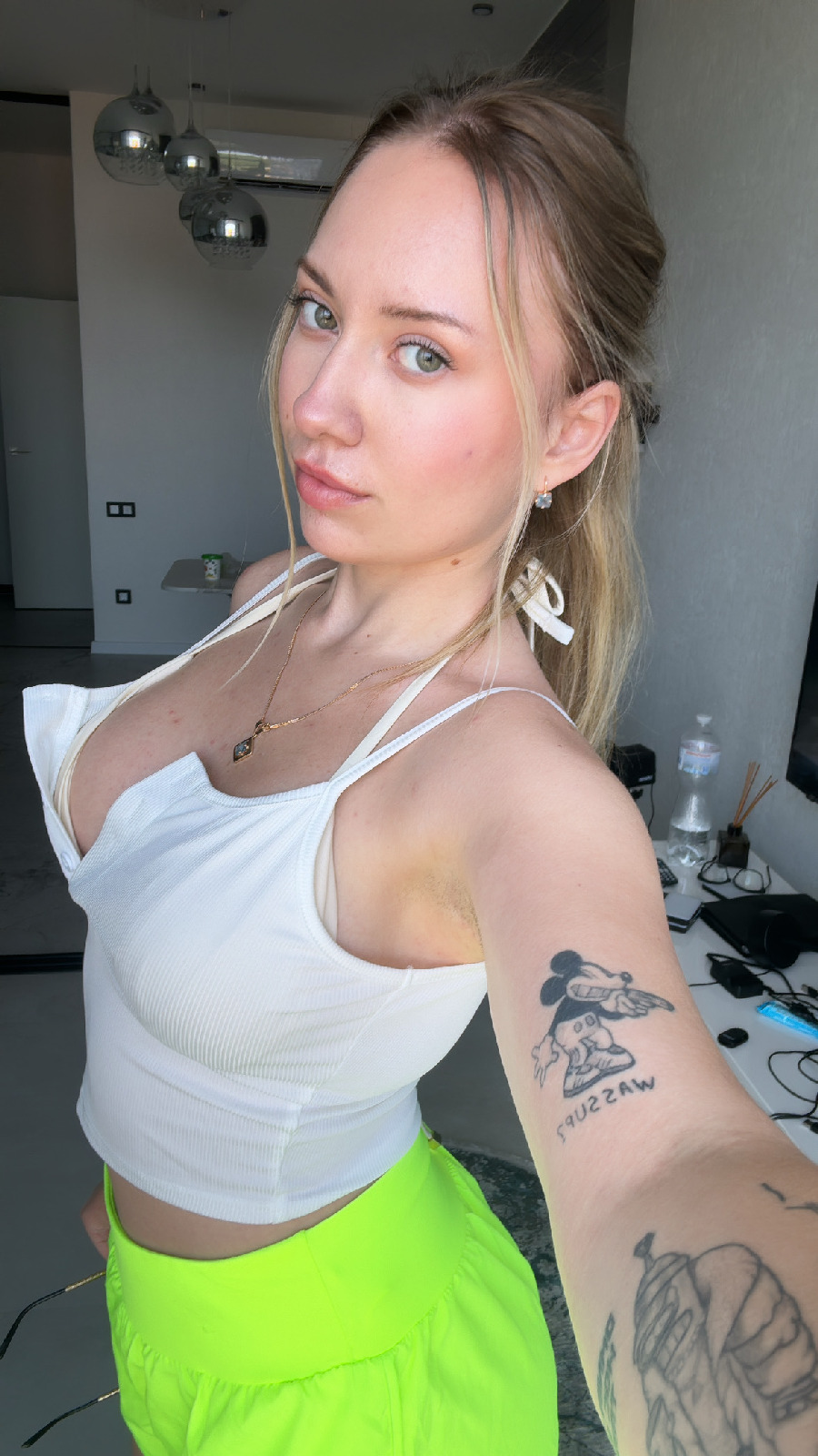 KateV in her underwear in Shiraz