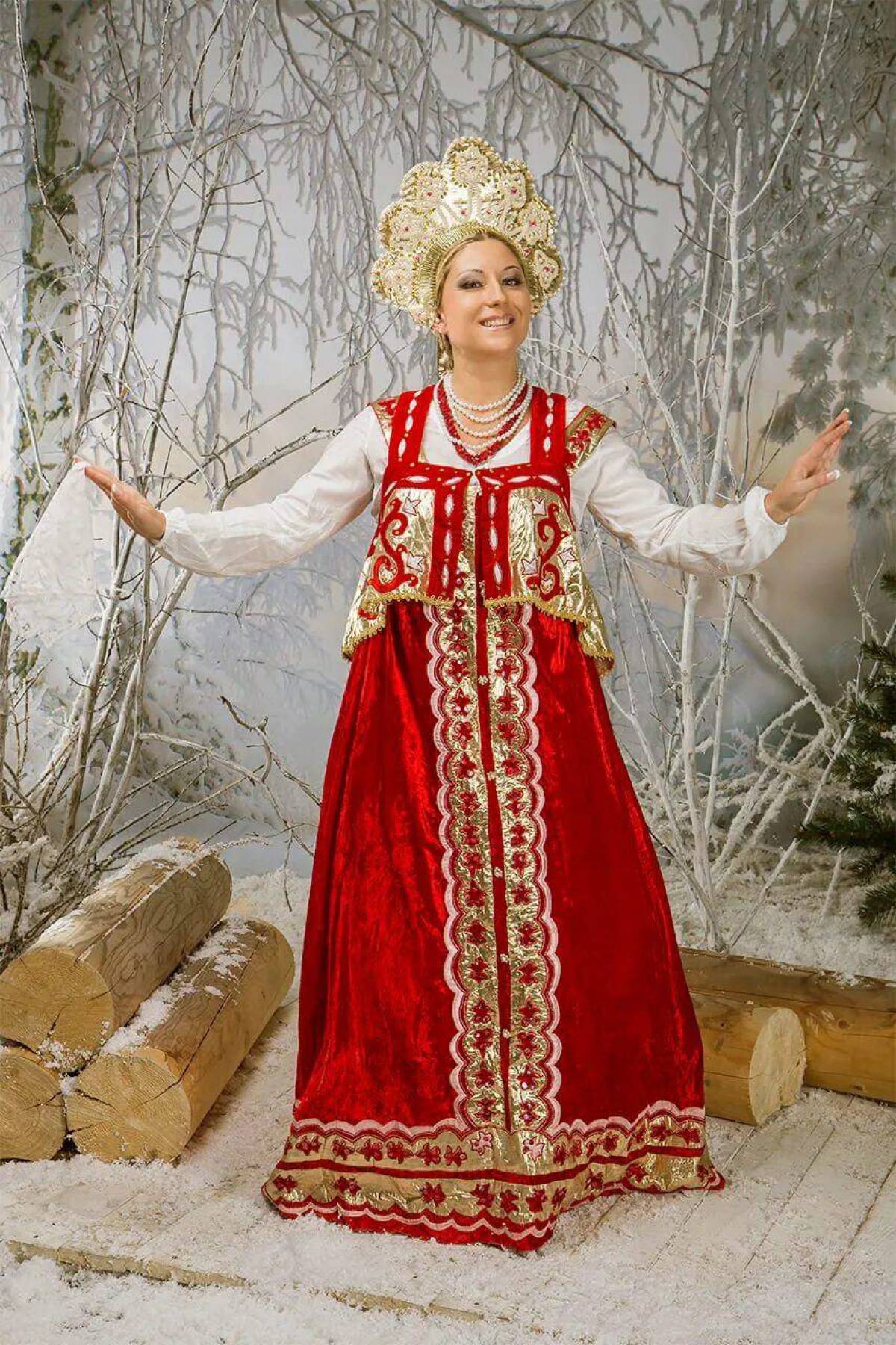 Girls in Slavic costumes in Shiraz