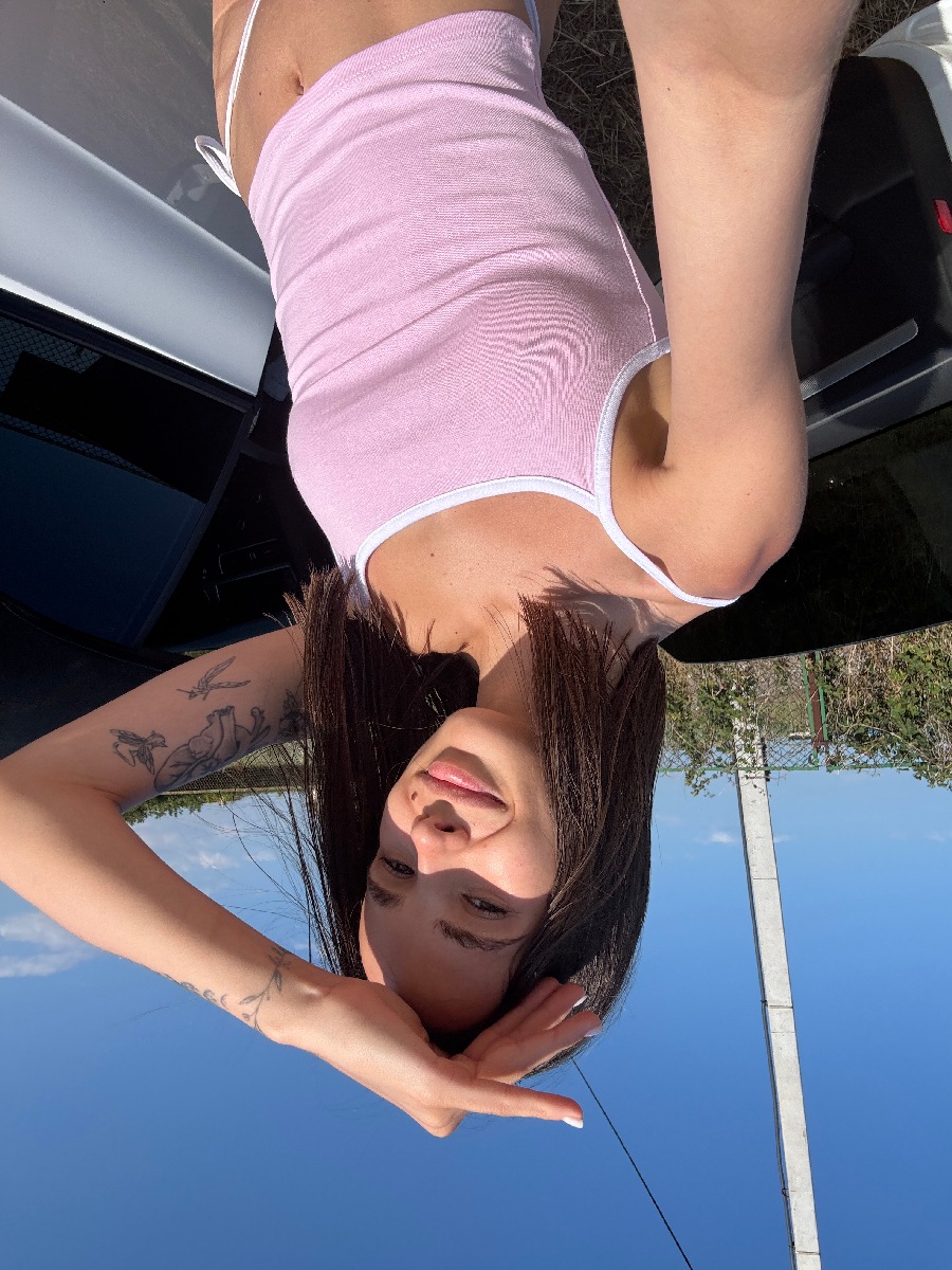 Sexy model Tina in Shiraz